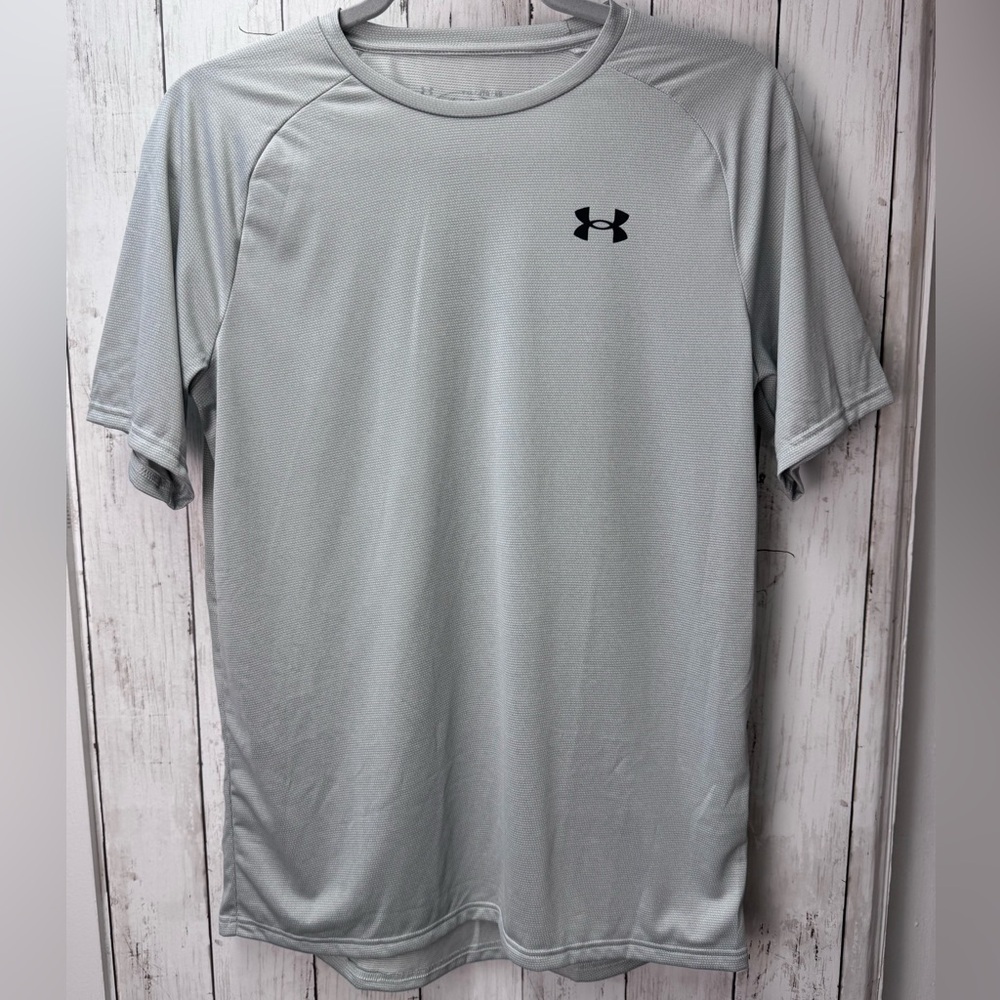 Under Armour Light Gray Short Sleeve Tee size youth extra large